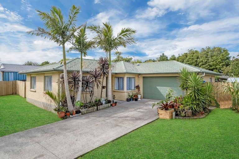 Photo of property in 9 Hawkley Close, Flat Bush, Auckland, 2019