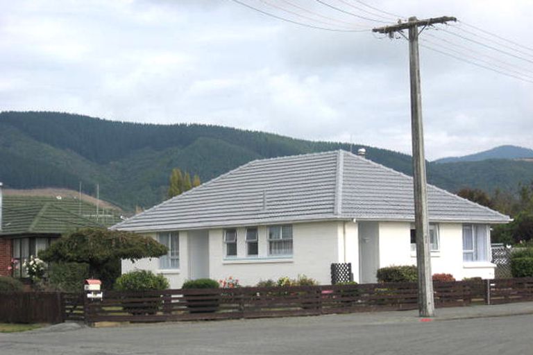 Photo of property in 44 Opie Street, Waimate, 7924