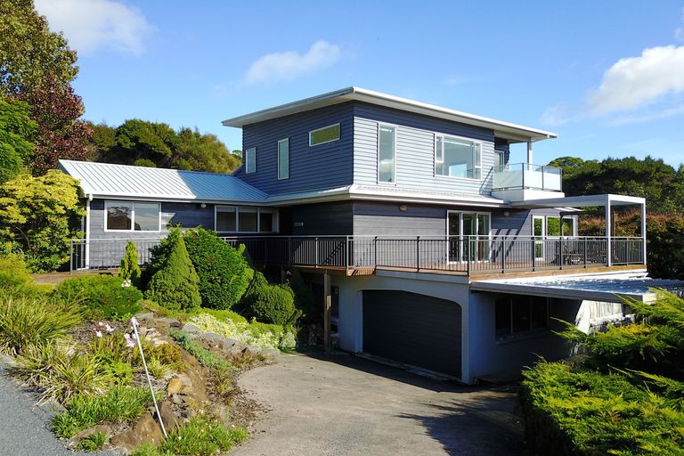 Photo of property in 84 Rangitane Loop Road, Kerikeri, 0294