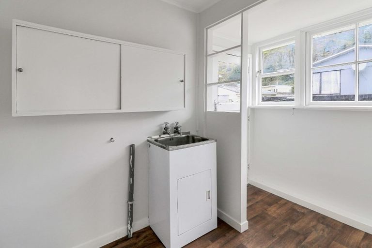 Photo of property in 101 Wilkie Crescent, Naenae, Lower Hutt, 5011