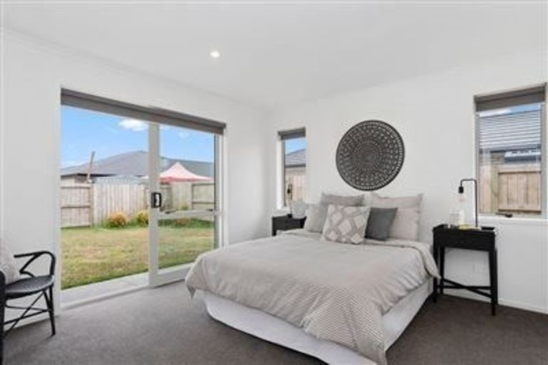 Photo of property in 30 Livingstone Drive, Papamoa Beach, Papamoa, 3118