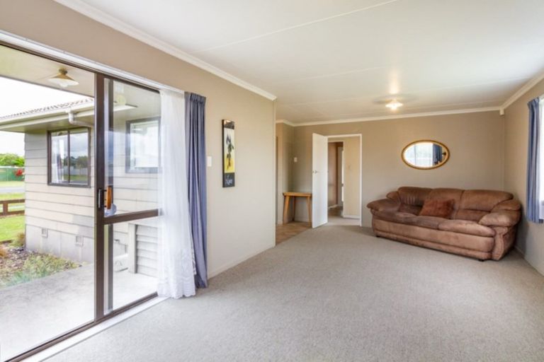 Photo of property in 5 Cemetery Road, Sanson, 4817