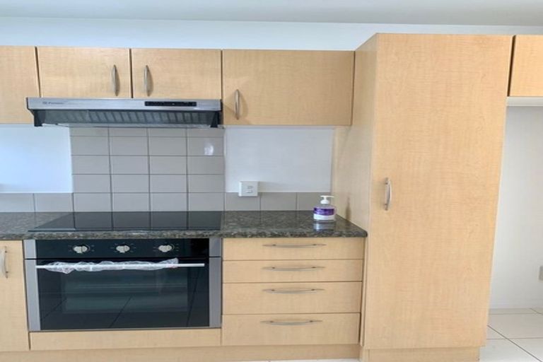 Photo of property in 3 Lyttelton Avenue, Forrest Hill, Auckland, 0620