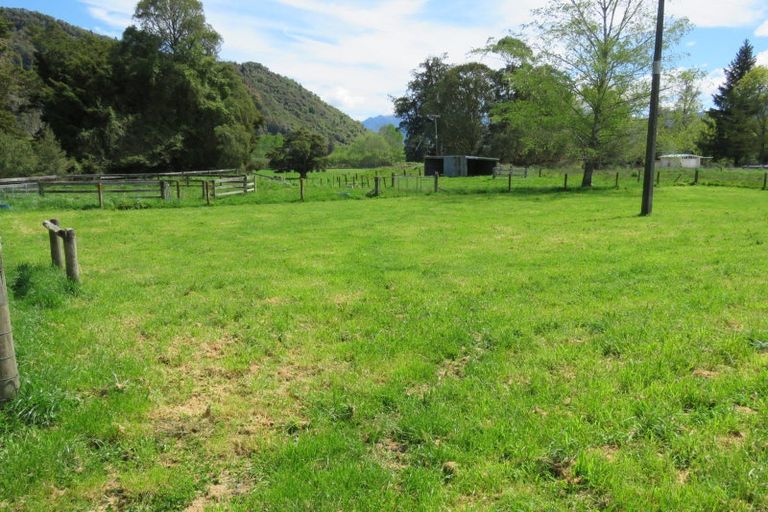 Photo of property in 108 Fairfax Street, Murchison, 7007