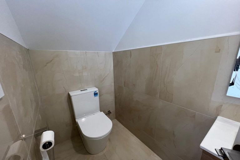 Photo of property in 20a Brentford Place, Manurewa, Auckland, 2102