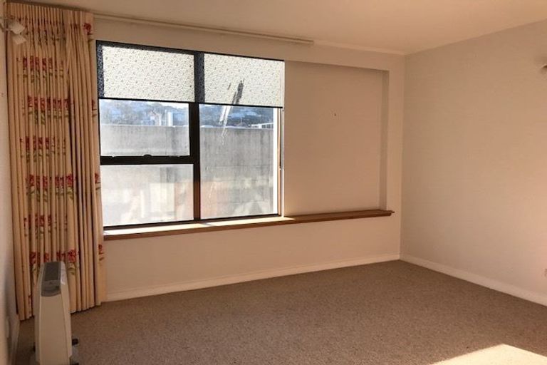 Photo of property in Hobson Court Flats, 72/70 Hobson Street, Thorndon, Wellington, 6011