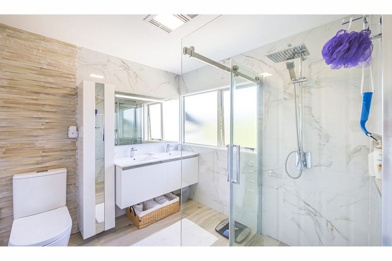 Photo of property in 32 Blue Heron Rise, Stanmore Bay, Whangaparaoa, 0932