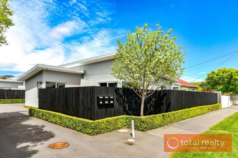 Photo of property in 86 Somerfield Street, Somerfield, Christchurch, 8024