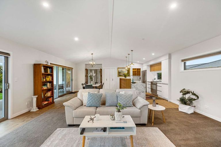 Photo of property in 16 Kilsby Place, Levin, 5510