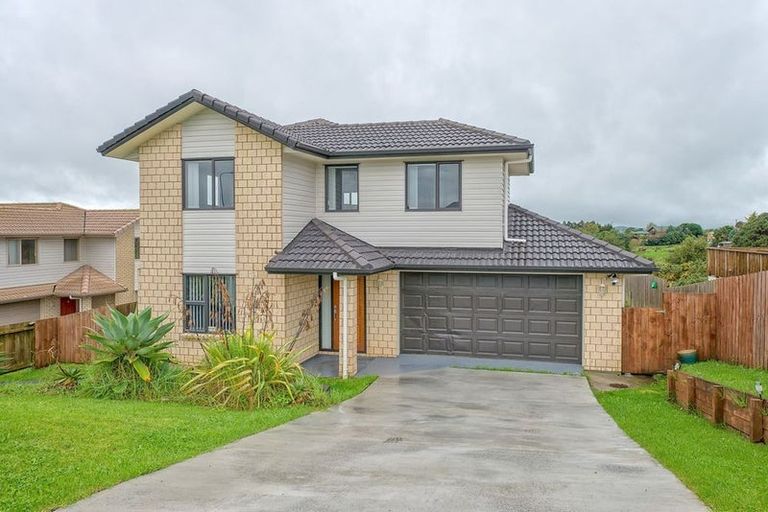 Photo of property in 8 Kokako Rise, Papakura, 2110