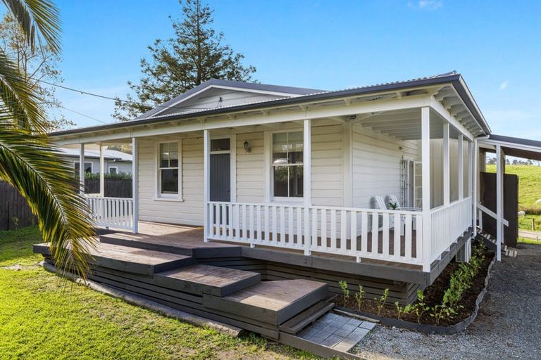 Photo of property in 30 Centennial Park Road, Wellsford, 0900