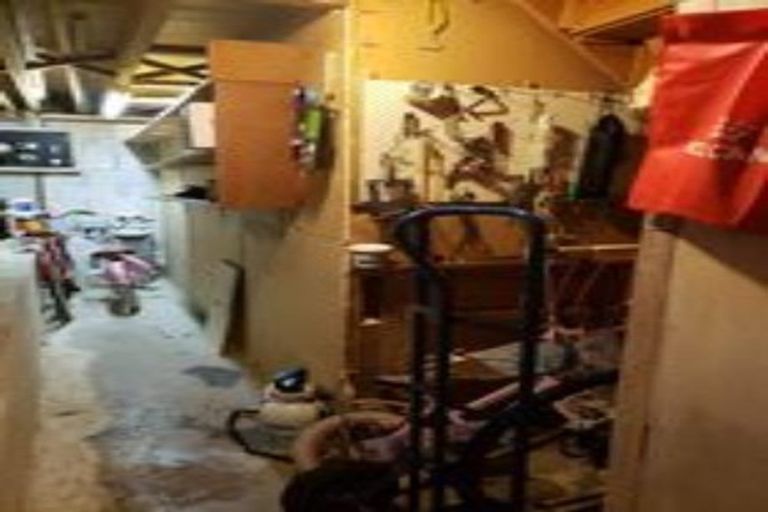 Photo of property in 88 Chivalry Road, Glenfield, Auckland, 0629