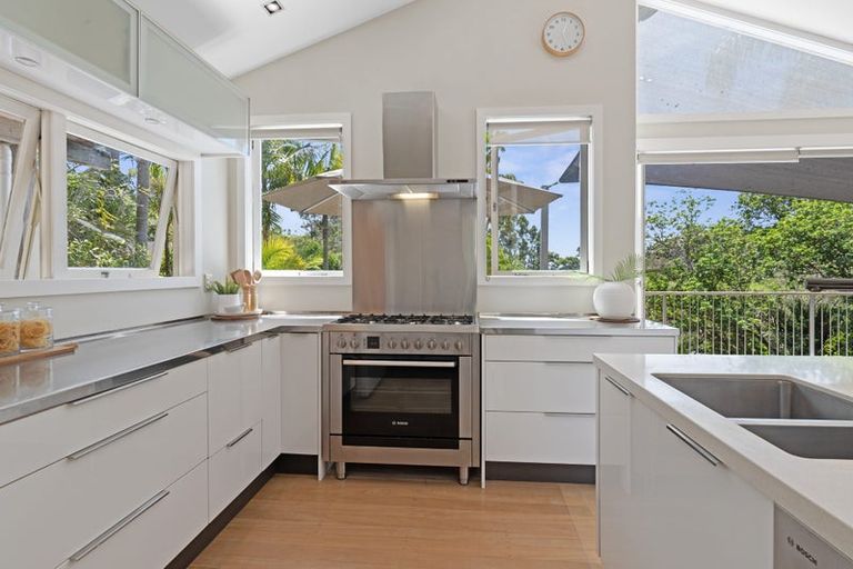 Photo of property in 95b Hinemoa Street, Birkenhead, Auckland, 0626