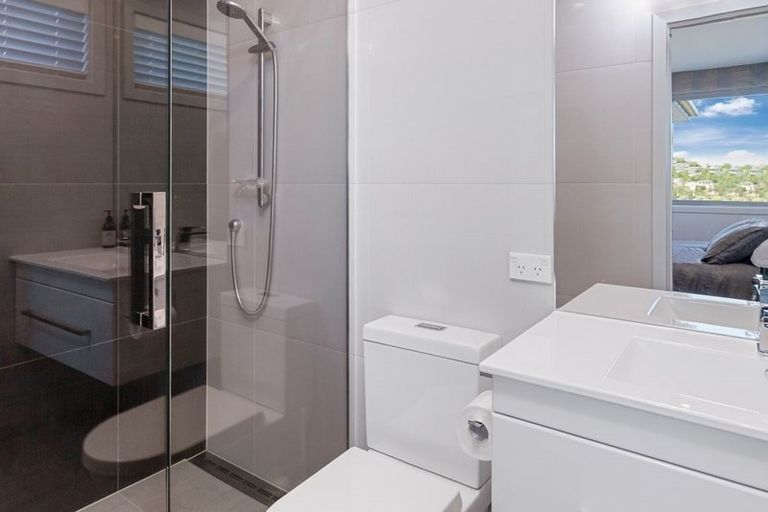 Photo of property in 66a Arran Road, Browns Bay, Auckland, 0630