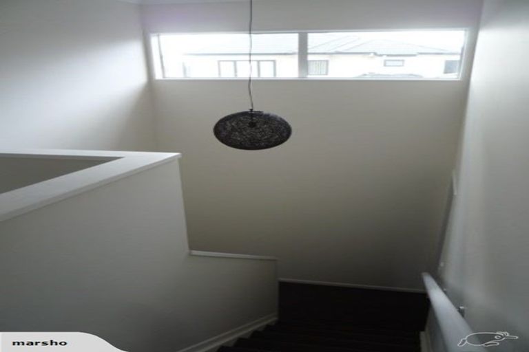 Photo of property in 24 Fairchild Avenue, Goodwood Heights, Auckland, 2105