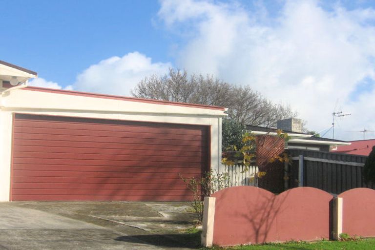 Photo of property in 1 Kimberley Grove, Westbrook, Palmerston North, 4412