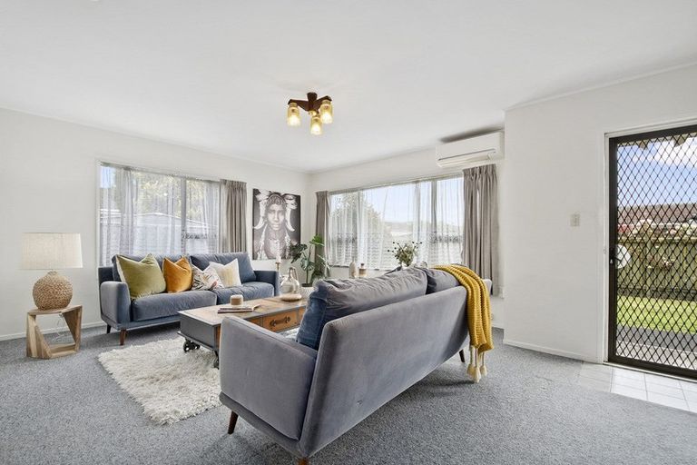 Photo of property in 2/31 Ti Nana Crescent, Henderson, Auckland, 0610