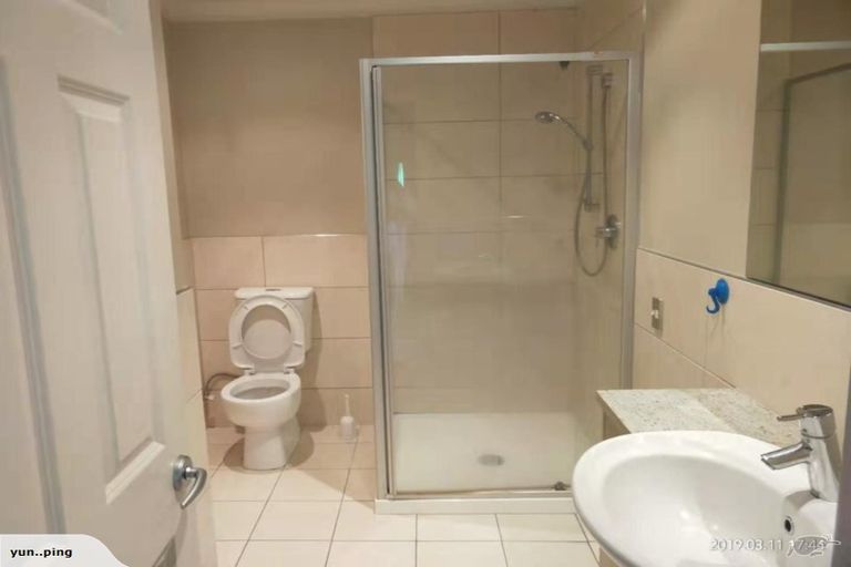 Photo of property in 5 St Johns Road, Saint Johns, Auckland, 1072