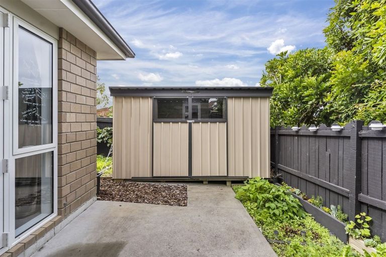 Photo of property in 1 Citation Way, Botany Downs, Auckland, 2010