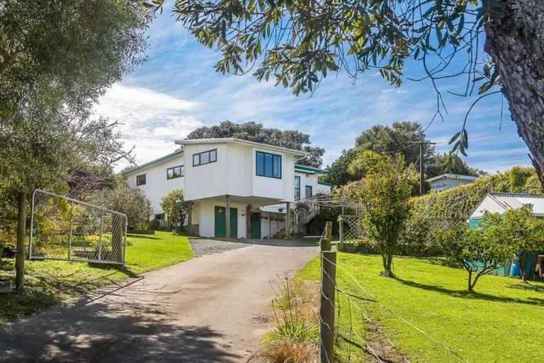 Photo of property in 284 Vipond Road, Stanmore Bay, Whangaparaoa, 0932