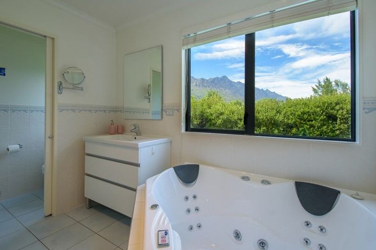 Photo of property in 31 Ferry Hill Drive, Lower Shotover, Queenstown, 9371