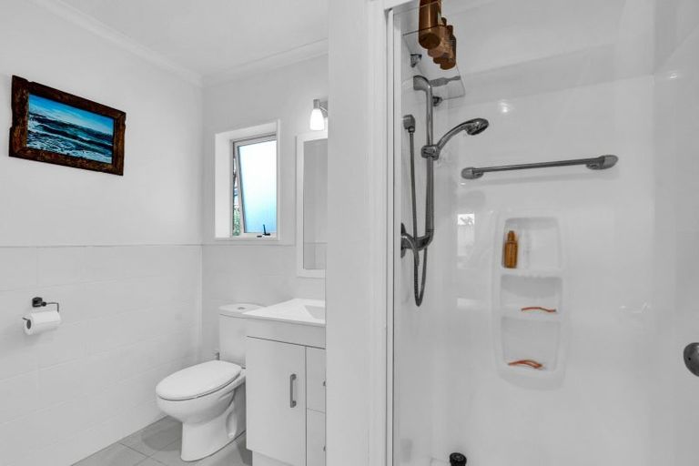 Photo of property in 24 Moulton Street, Moturoa, New Plymouth, 4310