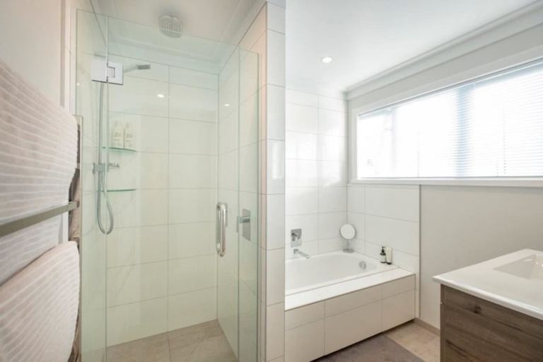 Photo of property in 13 Wautaiti Drive, Riverhead, 0820