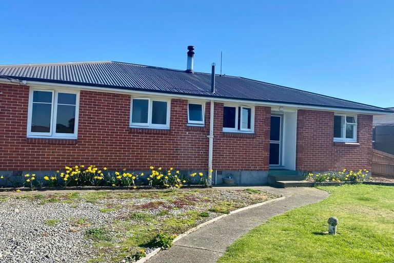 Photo of property in 23 Holmes Street, Darfield, 7510