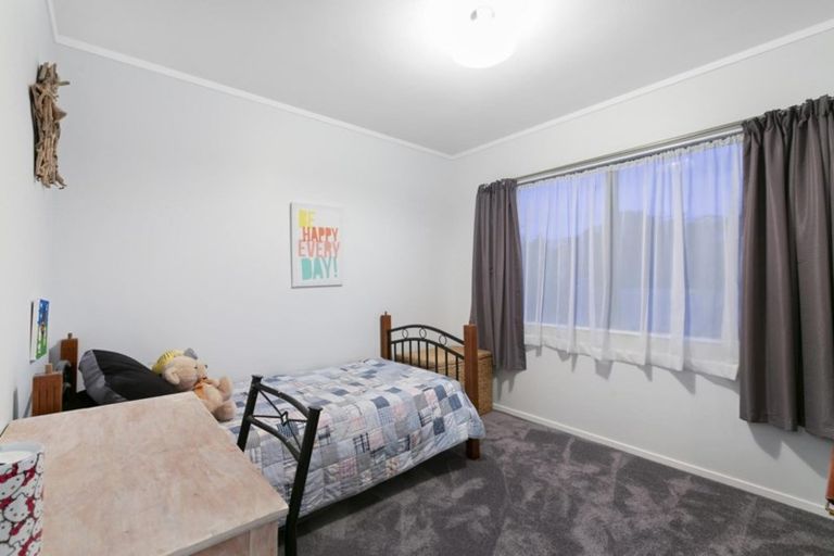 Photo of property in 10b Resolution Road, Welcome Bay, Tauranga, 3112