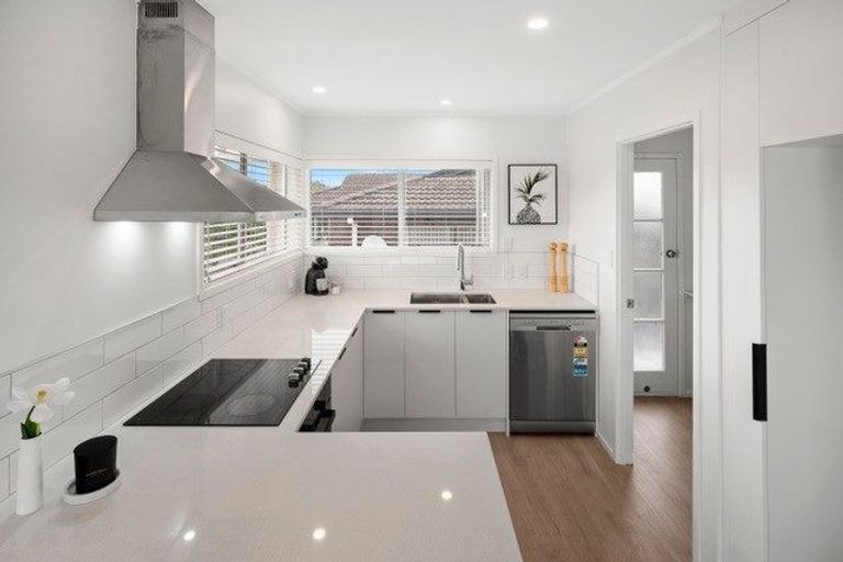 Photo of property in 1/15 Imogene Way, Half Moon Bay, Auckland, 2012