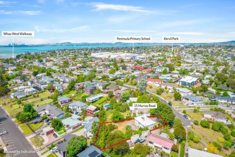 Photo of property in 15 Murray Road, Te Atatu Peninsula, Auckland, 0610