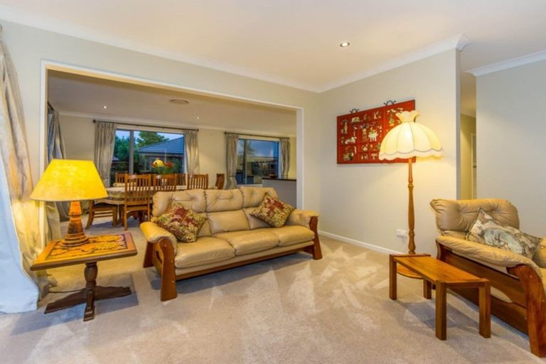 Photo of property in 15 Breton Close, Northwood, Christchurch, 8051