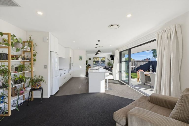 Photo of property in 35 Marriotts Road, North New Brighton, Christchurch, 8083