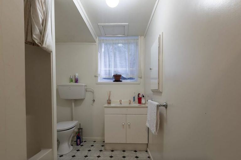 Photo of property in 265 Titirangi Road, Titirangi, Auckland, 0604