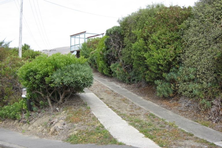 Photo of property in 28 Ranui Crescent, Diamond Harbour, 8971