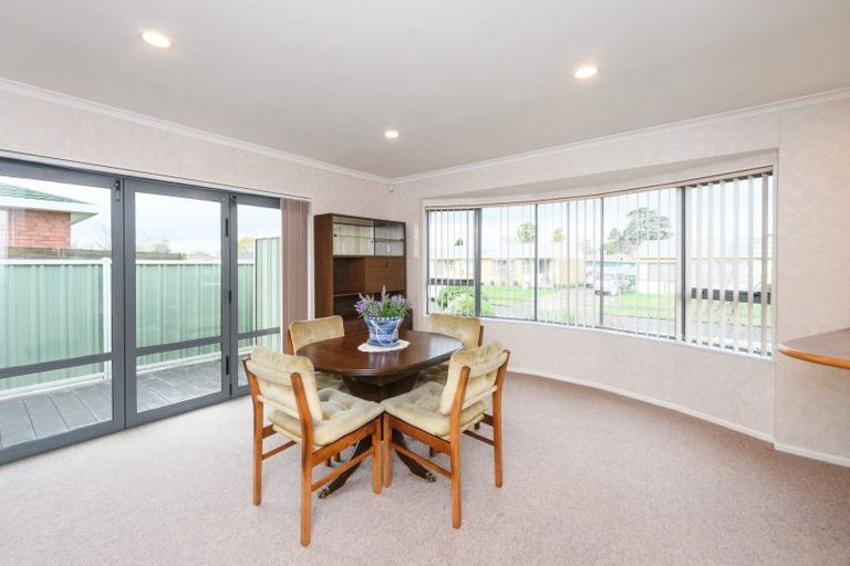 Photo of property in 28 Cedar Crescent, Feilding, 4702