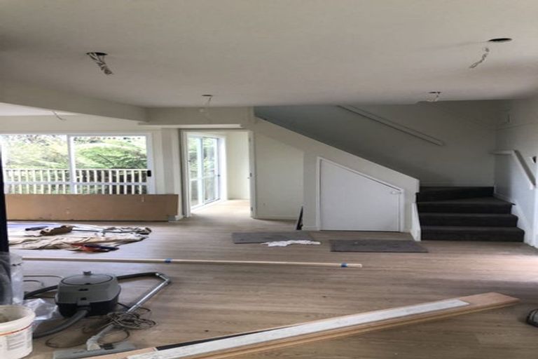 Photo of property in 30 Darcy Place, Massey, Auckland, 0614