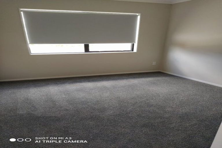 Photo of property in 28 Combat Street, Papakura, 2110