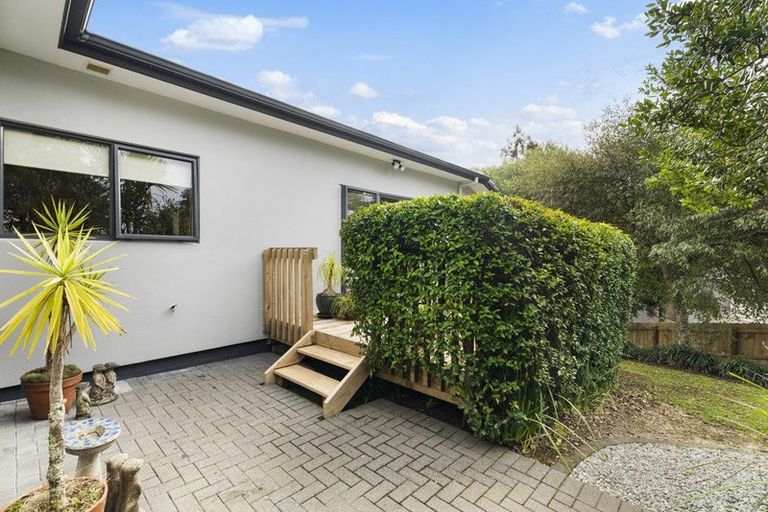 Photo of property in 17 Pitoitoi Avenue, Greenhithe, Auckland, 0632