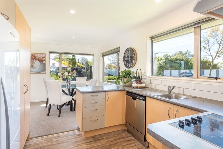 Photo of property in 53 Saint Martins Road, Saint Martins, Christchurch, 8022