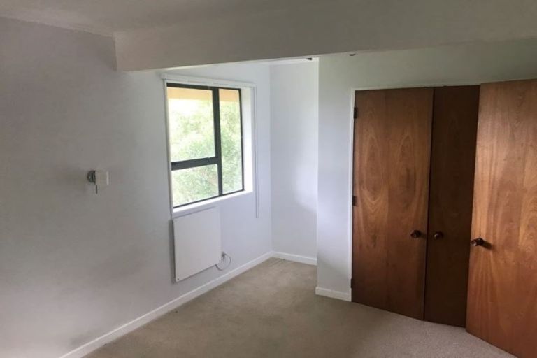 Photo of property in 190 Orangi Kaupapa Road, Northland, Wellington, 6012