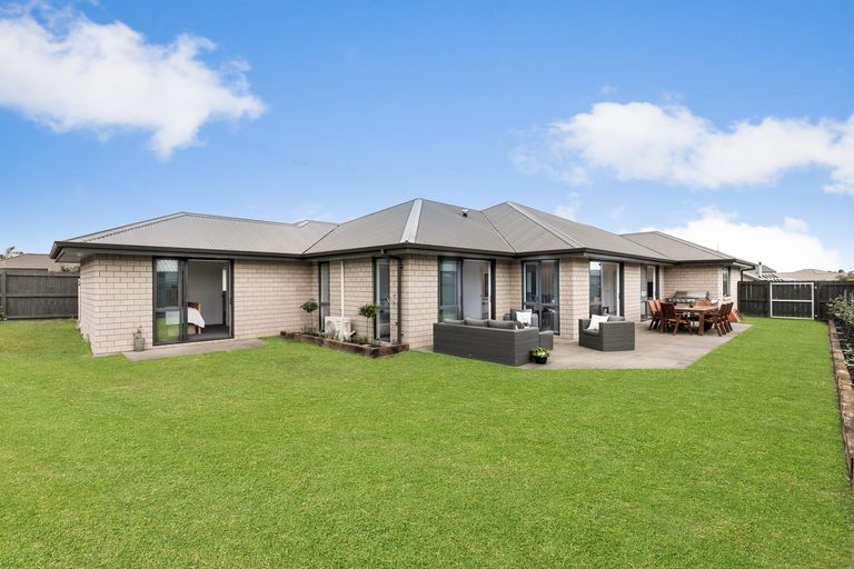 Photo of property in 6 Vivien Place, Patumahoe, Pukekohe, 2679