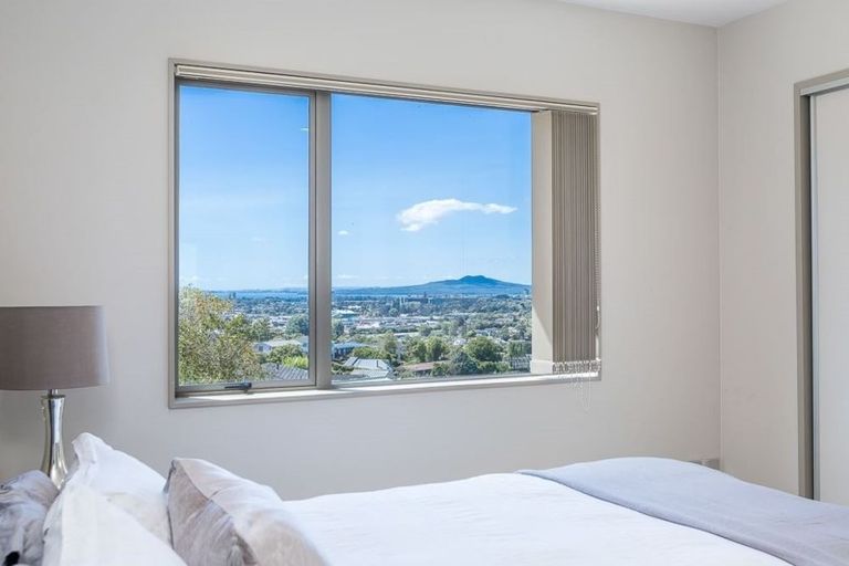 Photo of property in 11a Marlborough Avenue, Glenfield, Auckland, 0629