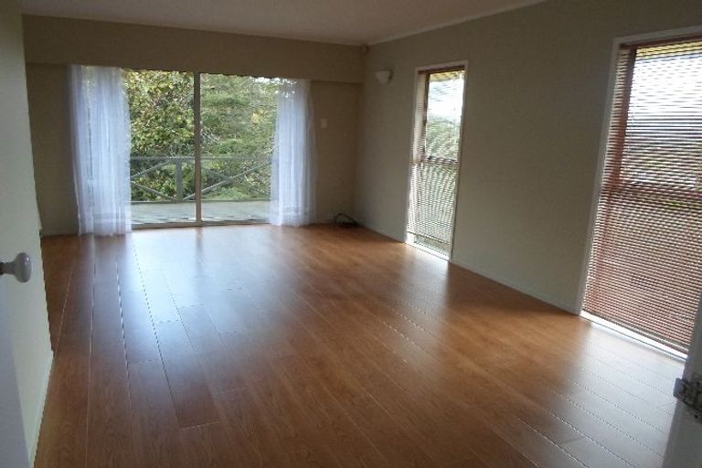 Photo of property in 20 Simon Ellice Drive, Bayview, Auckland, 0629