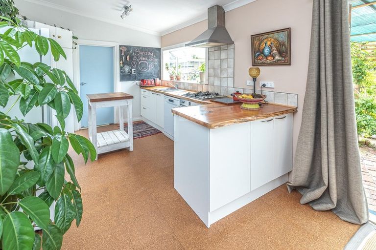 Photo of property in 25 Mason Terrace, Gonville, Whanganui, 4501