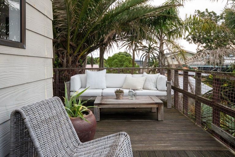 Photo of property in 279 Clifton Road, Te Awanga, 4102