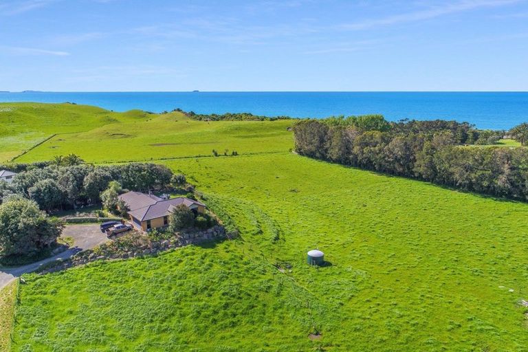 Photo of property in 2425d State Highway 2, Pukehina, Te Puke, 3186
