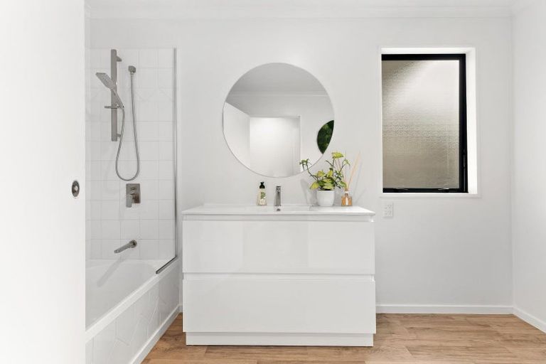 Photo of property in 37b Elm Tree Avenue, Frankton, Queenstown, 9300