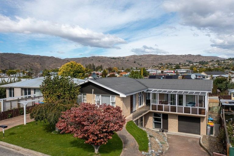 Photo of property in 52 Royal Terrace, Alexandra, 9320