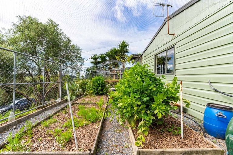 Photo of property in 227 Porter Road, Paparoa, 0571